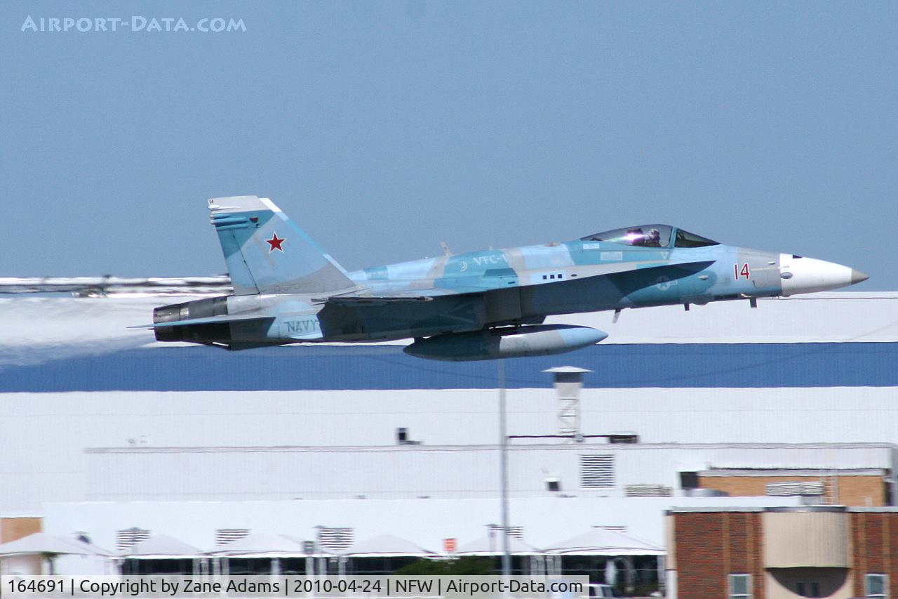 164691, McDonnell Douglas F/A-18C Hornet C/N 1124, At the 2010 NAS-JRB Fort Worth Airshow