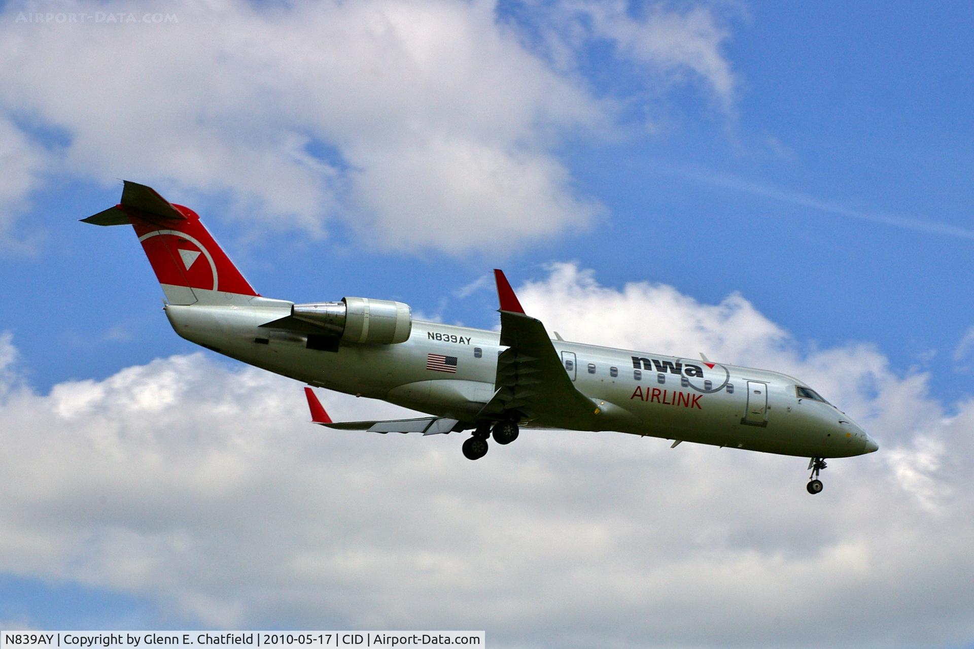 N839AY, 2005 Bombardier CRJ-200 (CL-600-2B19) C/N 8039, On final approach to runway 9