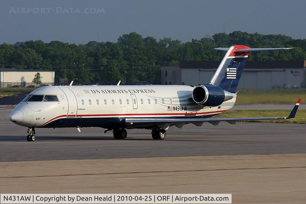 N431AW, 1998 Bombardier CRJ-200ER (CL-600-2B19) C/N 7256, US Airways Express (Air Wisconsin) N431AW taxiing to RWY 23 for departure.