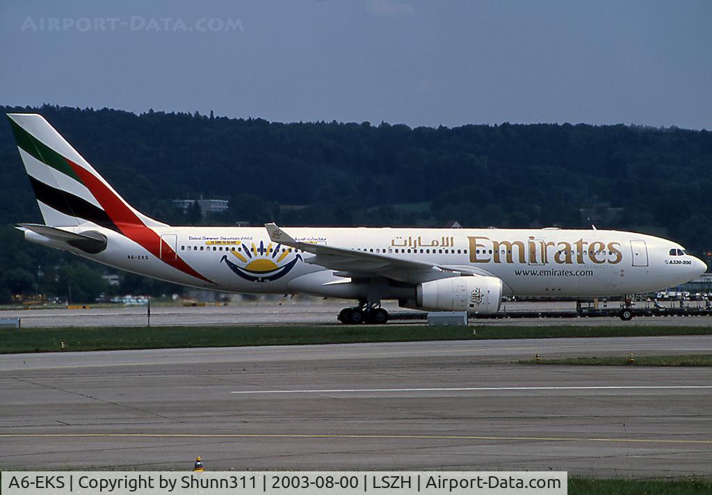 A6-EKS, 1999 Airbus A330-243 C/N 283, Taxiing to the terminal with Dubai Summer Suprise logojet