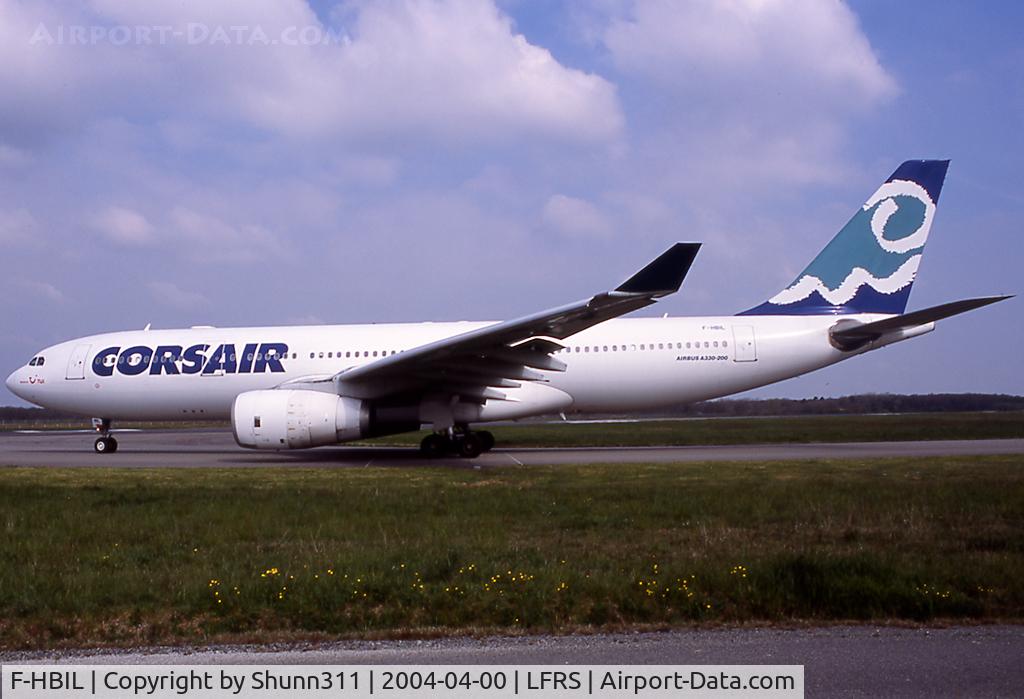 F-HBIL, 2000 Airbus A330-243 C/N 320, Taxiing for departure in old c/s
