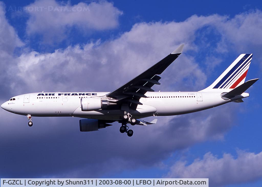 F-GZCL, 2003 Airbus A330-203 C/N 519, Landing rwy 32L