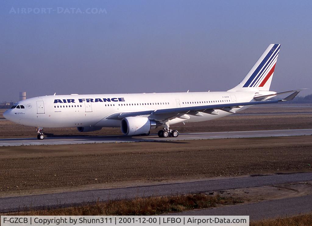 F-GZCB, 2001 Airbus A330-203 C/N 443, Delivery day...