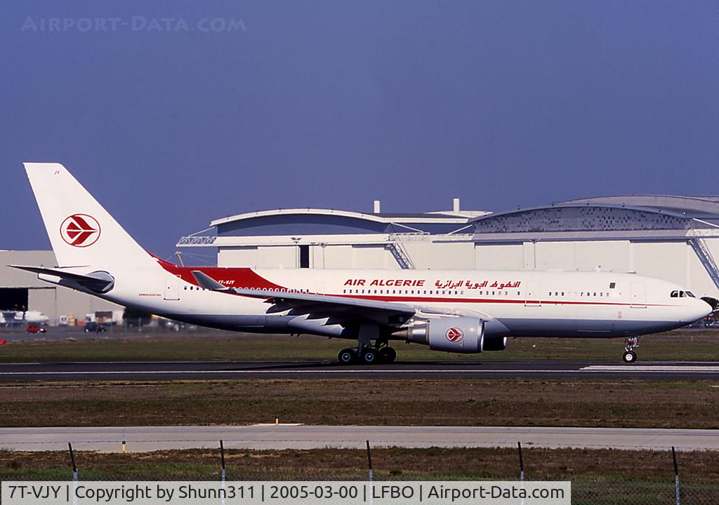 7T-VJY, 2005 Airbus A330-202 C/N 653, Delivery day...