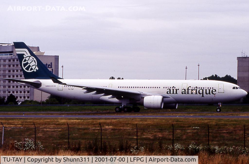 TU-TAY, 2000 Airbus A330-223 C/N 364, Taxiing to the terminal T1