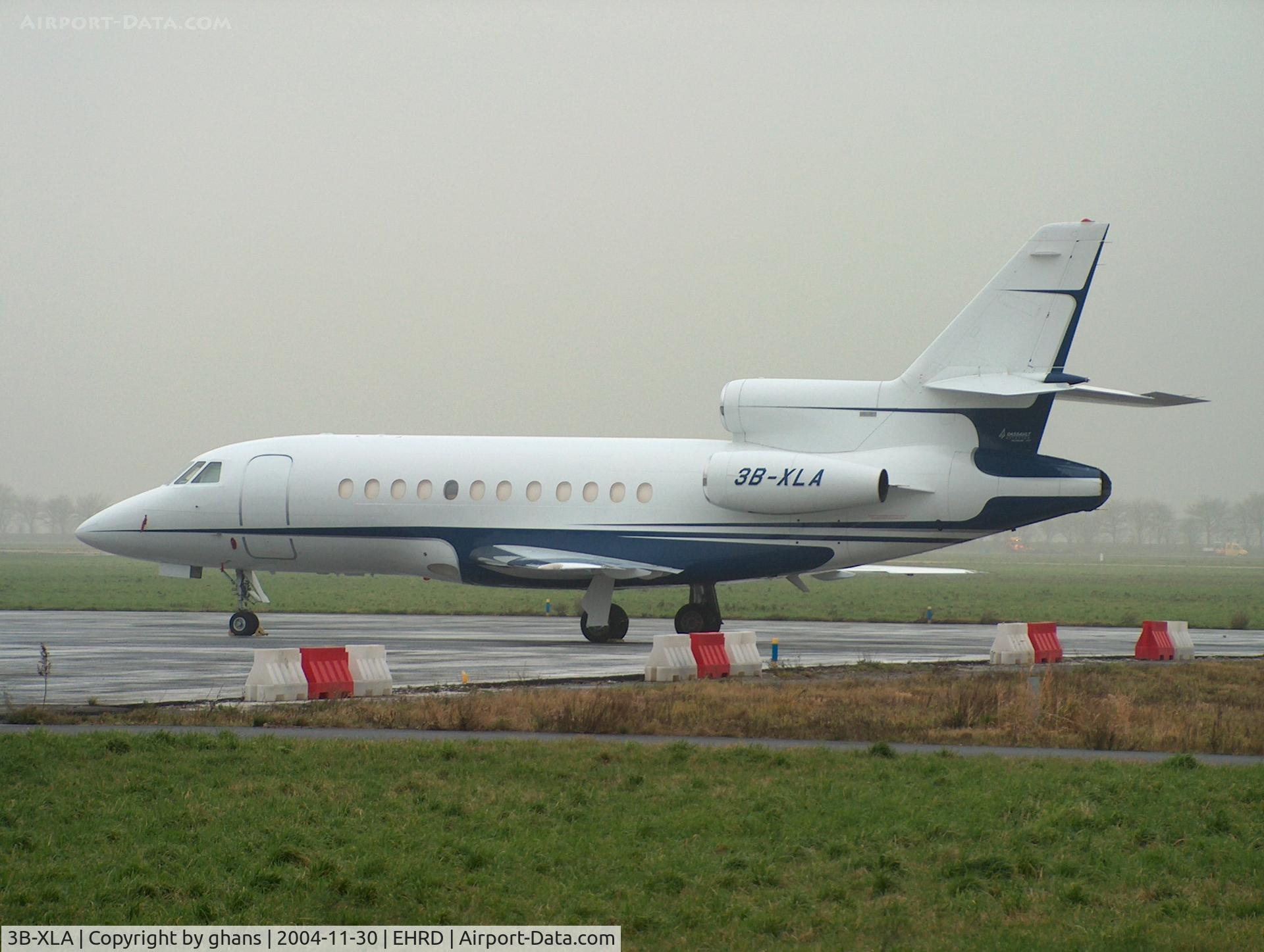 3B-XLA, 1985 Dassault Falcon 900 C/N 007, A foggy day at Rotterdam