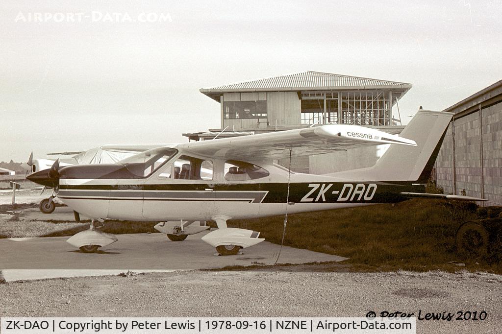 ZK-DAO, Cessna 177B Cardinal C/N 17701530, North Shore AC, Dairy Flat
