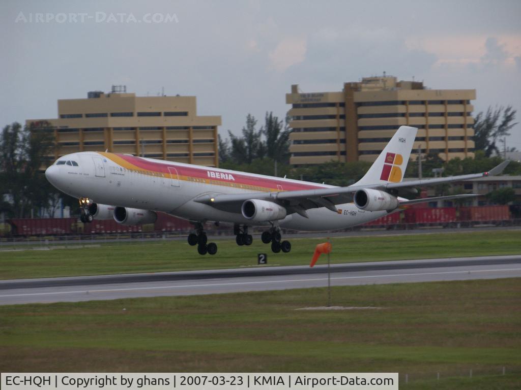 EC-HQH, 2001 Airbus A340-313X C/N 387, Landing at Miami