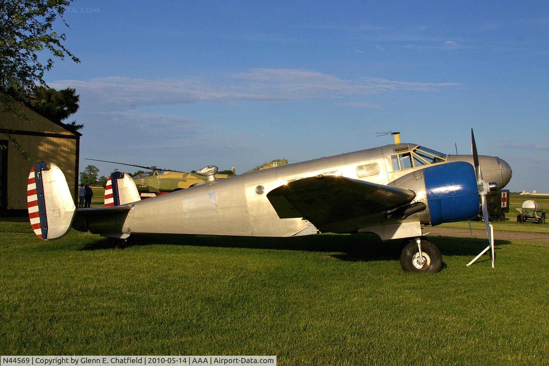 N44569, 1944 Beech C18S C/N 7044, At the Heritage in Flight Museum. C-45F 44-47139