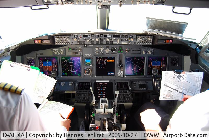 D-AHXA, 2007 Boeing 737-7K5 C/N 30714, TUIfly Boeing 737-700; flight from vienna to cologne