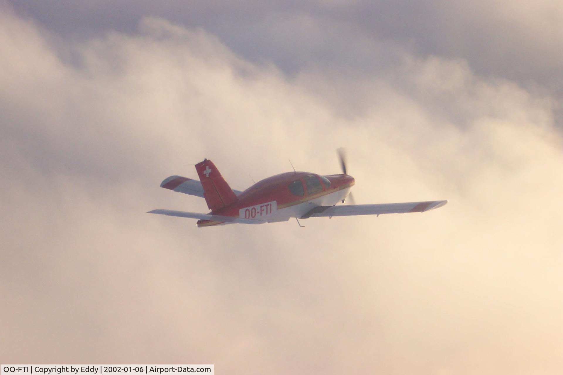 OO-FTI, 1982 Socata TB-20 250 Trinidad C/N 293, In flight