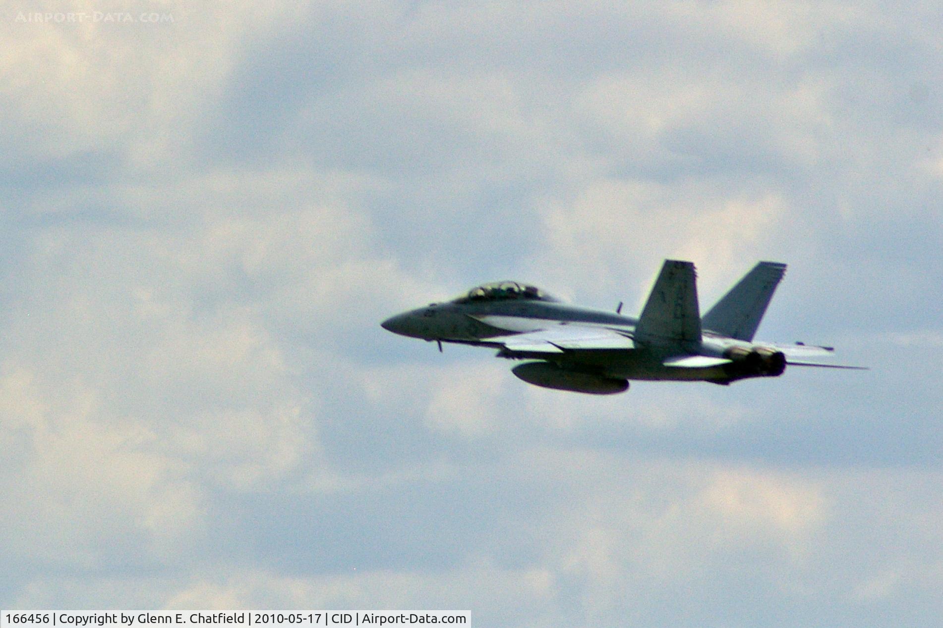 166456, Boeing F/A-18F Super Hornet C/N F091, Departing Runway 9 - just popped up behind hangars.