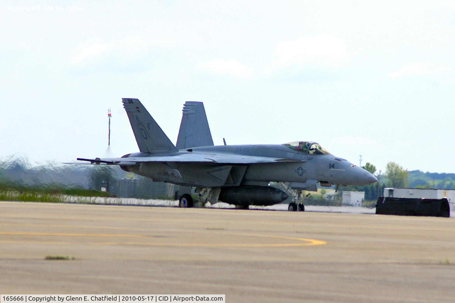 165666, Boeing F/A-18E Super Hornet C/N 1517/E020, Arriving PS Air