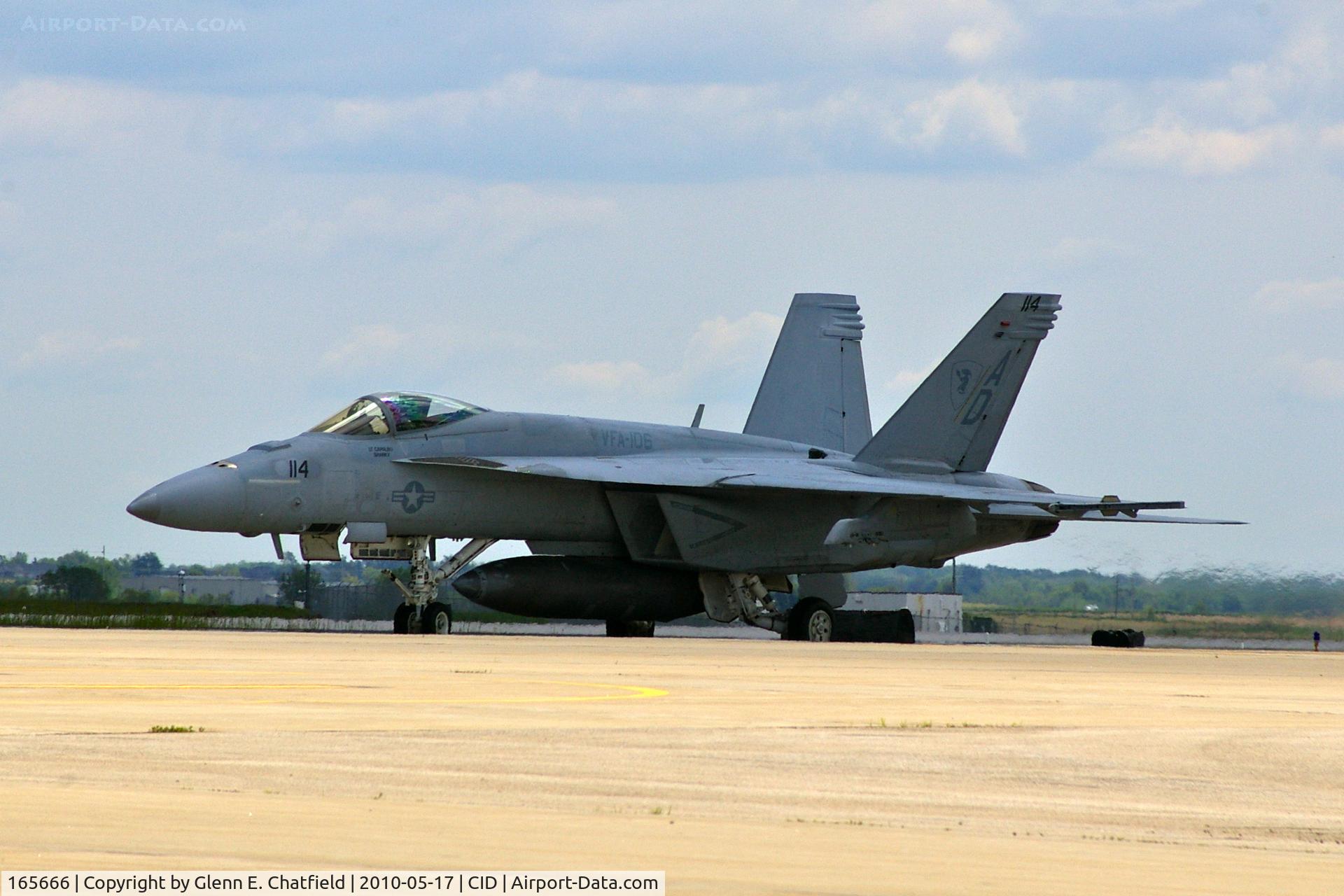 165666, Boeing F/A-18E Super Hornet C/N 1517/E020, Arriving PS Air