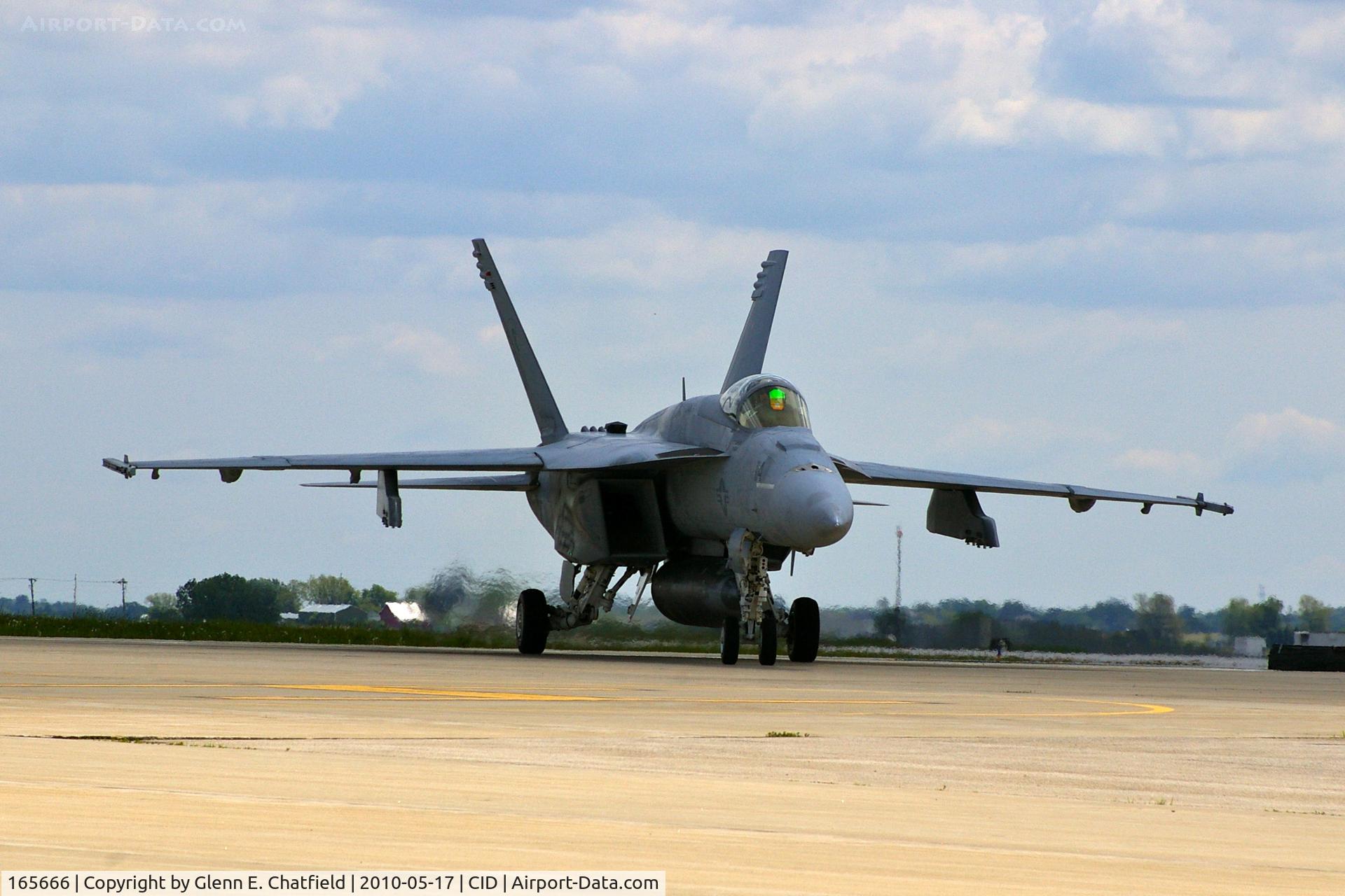 165666, Boeing F/A-18E Super Hornet C/N 1517/E020, Arriving PS Air