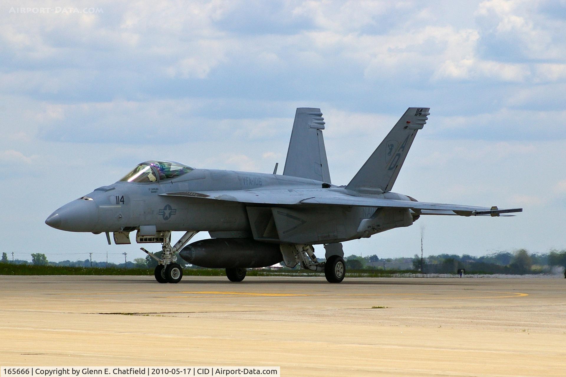 165666, Boeing F/A-18E Super Hornet C/N 1517/E020, Arriving PS Air