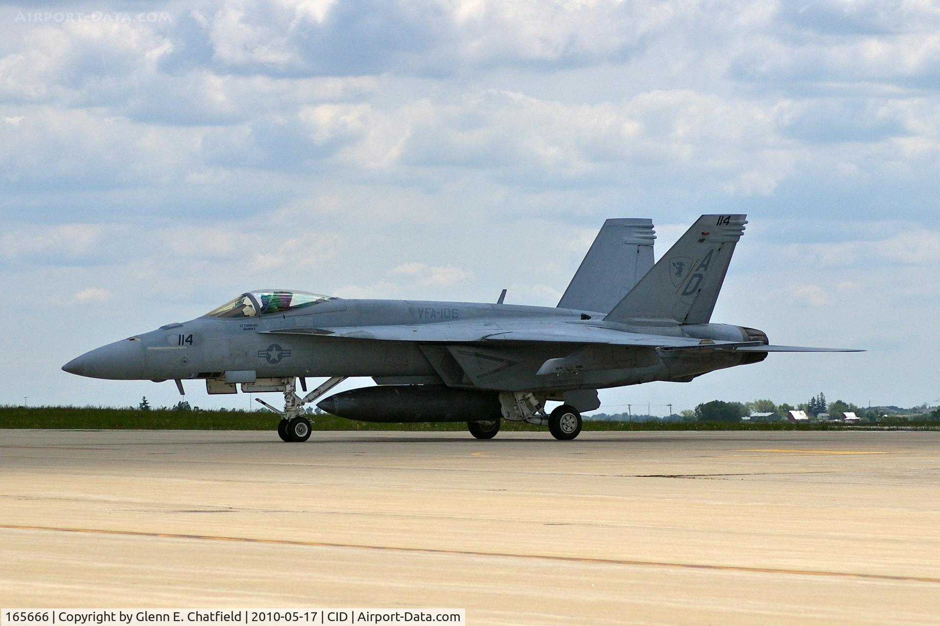165666, Boeing F/A-18E Super Hornet C/N 1517/E020, Arriving PS Air