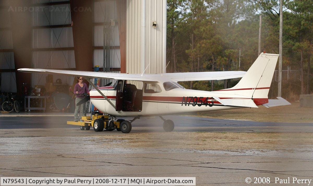 N79543, 1969 Cessna 172K Skyhawk C/N 17258163, Getting pushed around