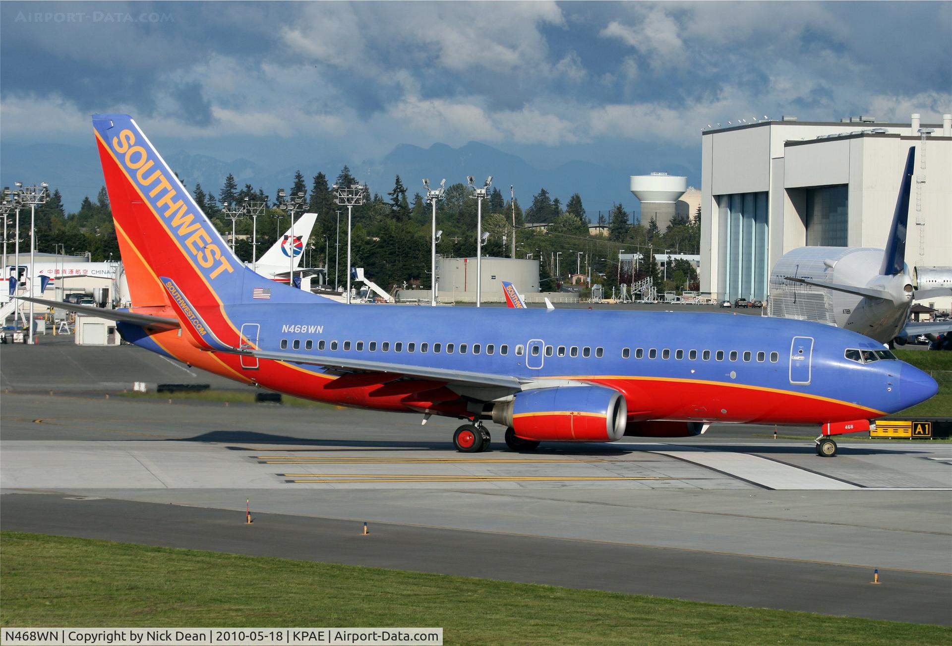 N468WN, 2004 Boeing 737-7H4 C/N 33858, KPAE