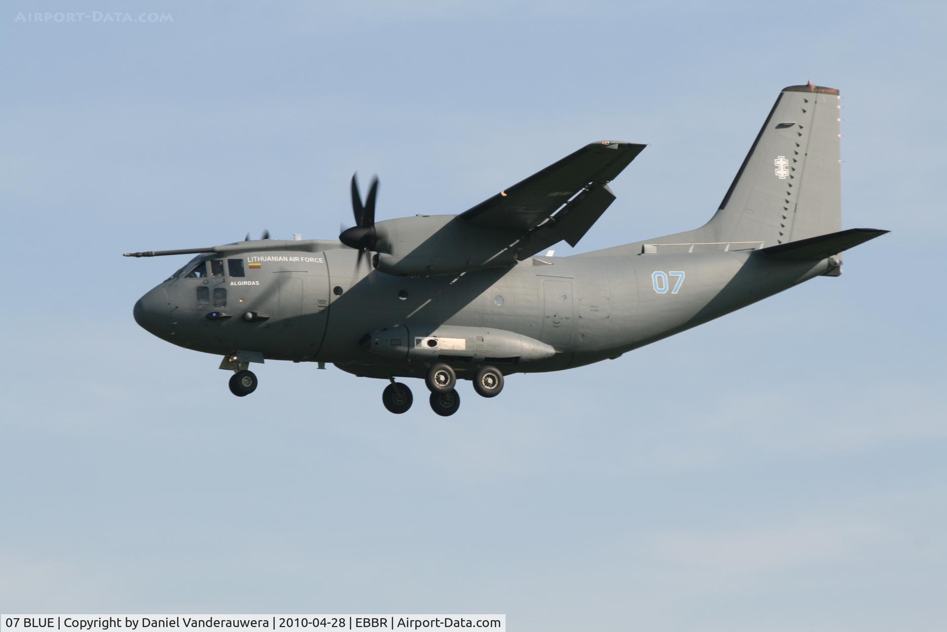 07, 2008 Alenia C-27J Spartan C/N 4139, Arrival to RWY 25L
