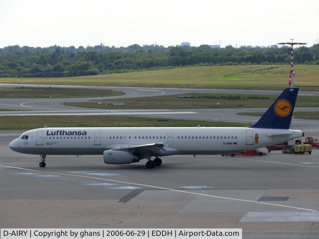 D-AIRY, 1998 Airbus A321-131 C/N 0901, Mouse