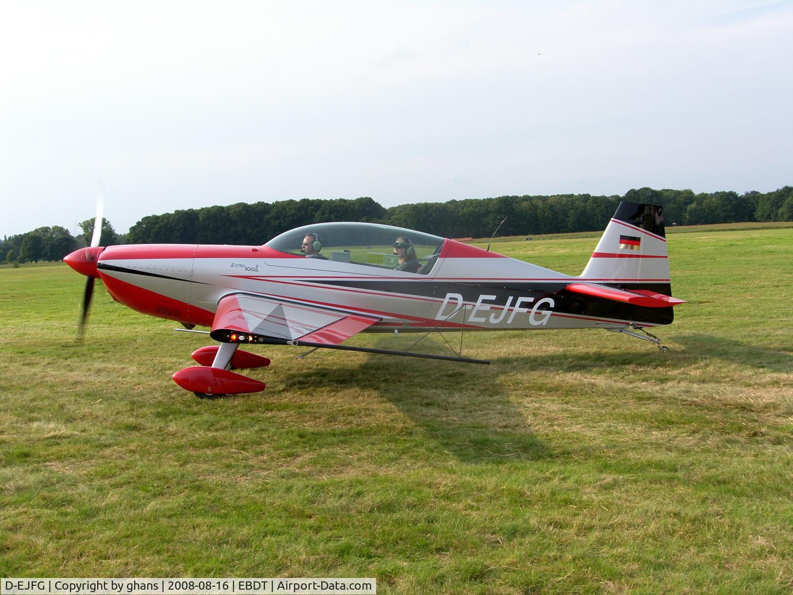 D-EJFG, 2006 Extra EA-300L C/N 1238, Visitor at Diest 2008