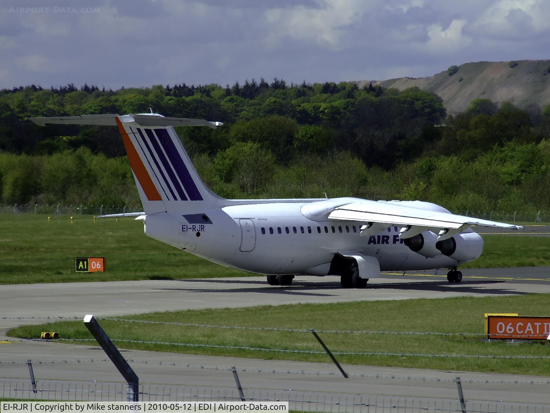 EI-RJR, 2000 British Aerospace Avro 146-RJ85A C/N E2364, Cityjet RJ85 waiting to enter runway 06 At EDI