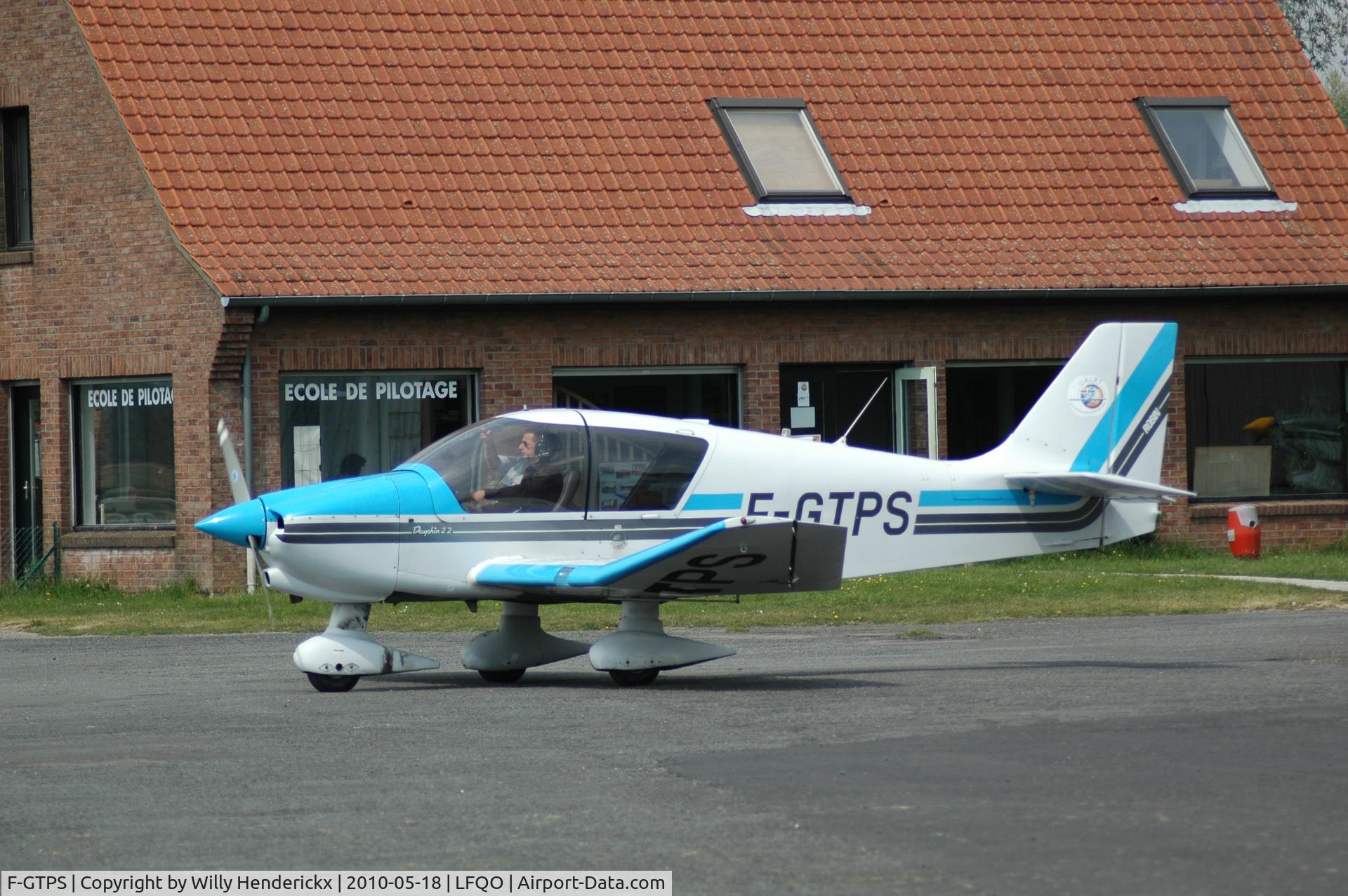 F-GTPS, Robin DR-400-120 Dauphin 2+2 C/N 2427, Ready to take-off
