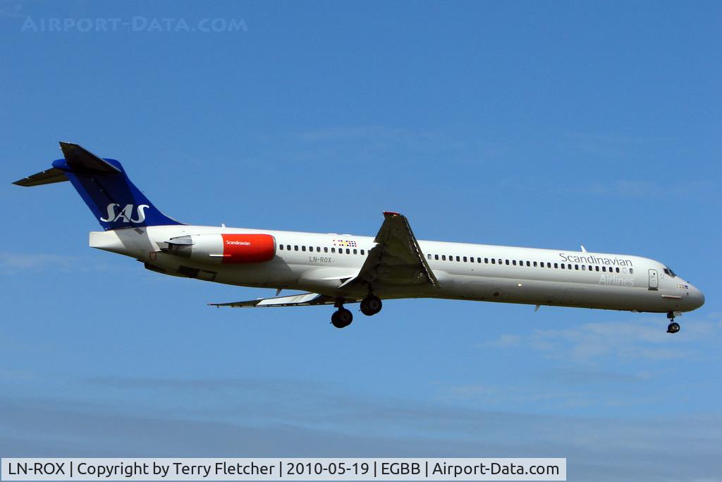 LN-ROX, 1988 McDonnell Douglas MD-82 (DC-9-82) C/N 49603, SAS MD-82 landing at Birmingham