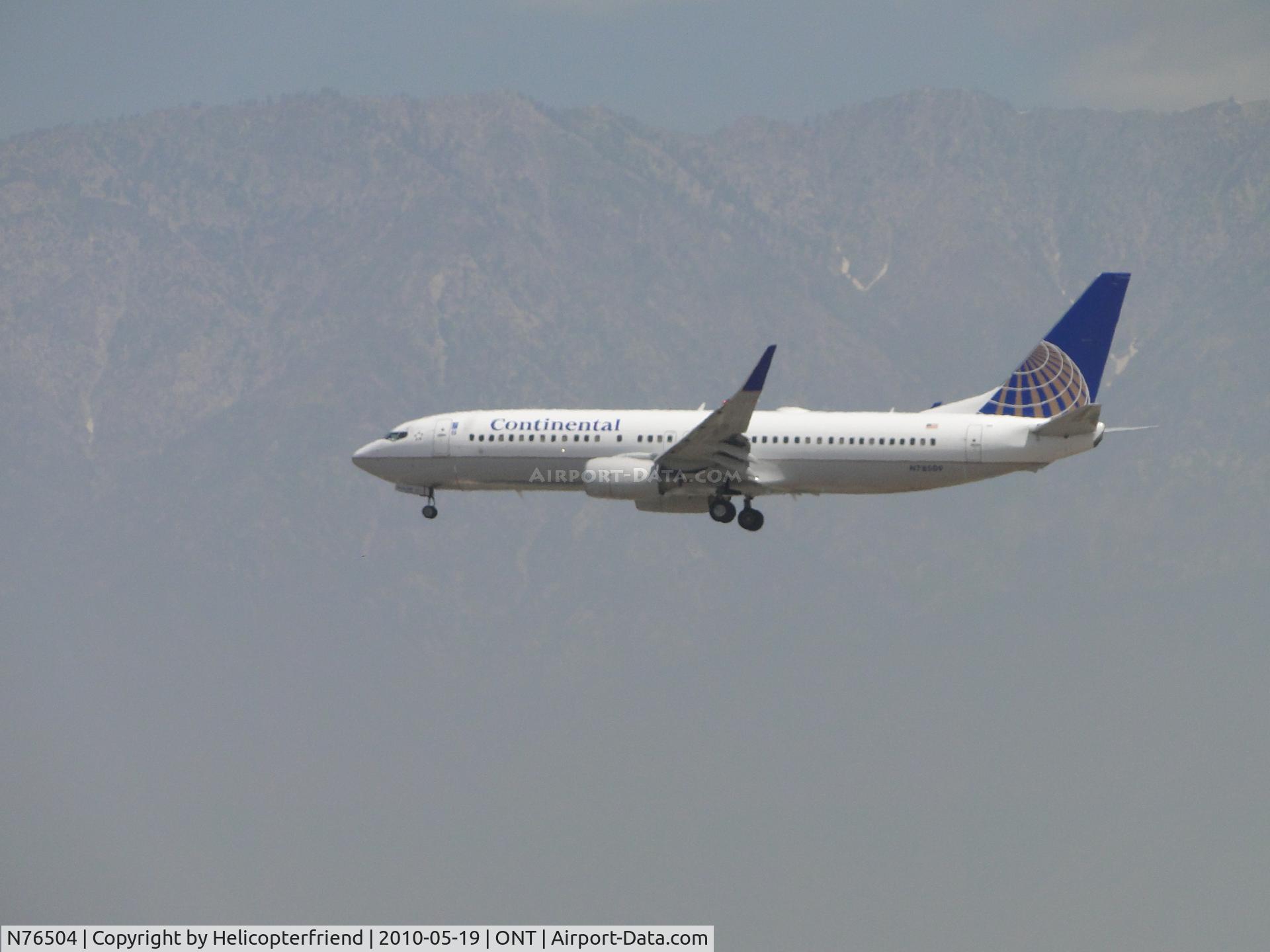 N76504, 2006 Boeing 737-824 C/N 31604, On final to Ontario