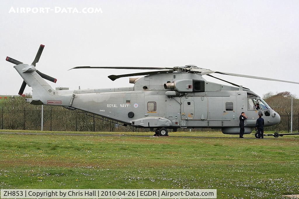ZH853, 2001 AgustaWestland EH-101 Merlin HM.1 C/N 50135/RN33, Agusta Westland EH101 Merlin HM1, Royal Navy, 820 NAS
