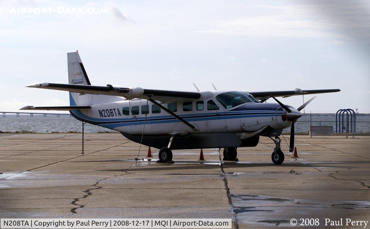 N208TA, 1993 Cessna 208B C/N 208B0365, Cargo bird readying for a hop