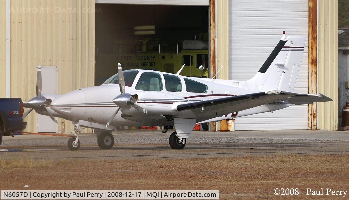 N6057D, 1979 Beech 95-B55 (T42A) Baron C/N TC-2233, Coming closer