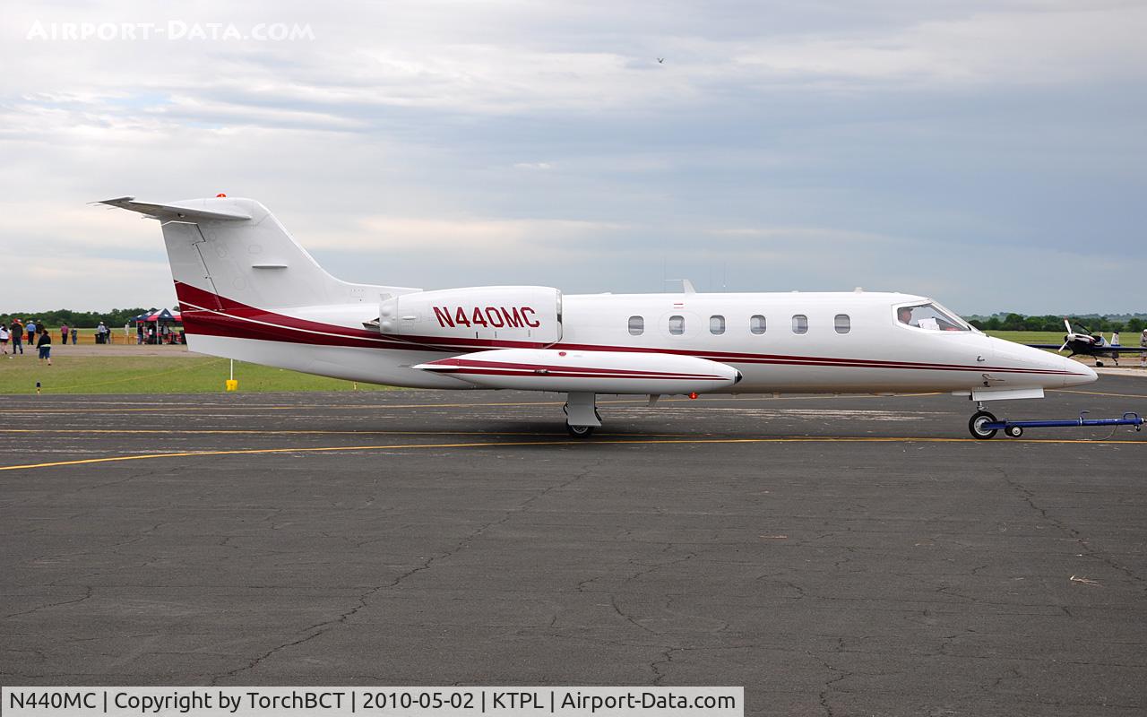 N440MC, Gates Learjet 35A C/N 495, Lear 35A at Temple.