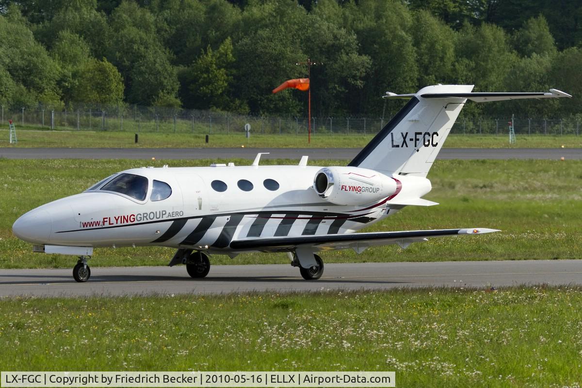 LX-FGL, 2008 Cessna 510 Citation Mustang Citation Mustang C/N 510-0132, taxying to the active