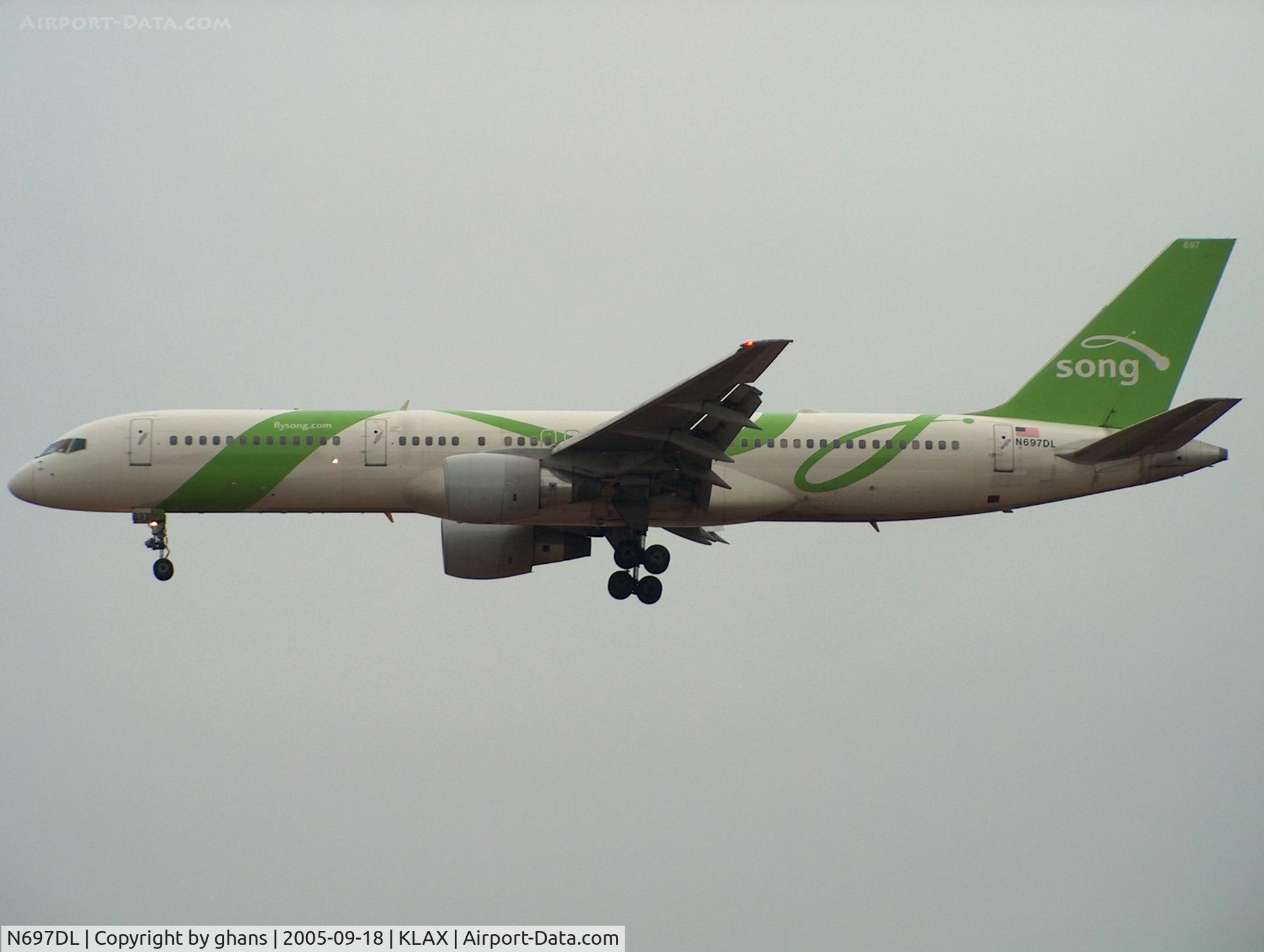 N697DL, 1999 Boeing 757-232 C/N 30318, Low costs Delta