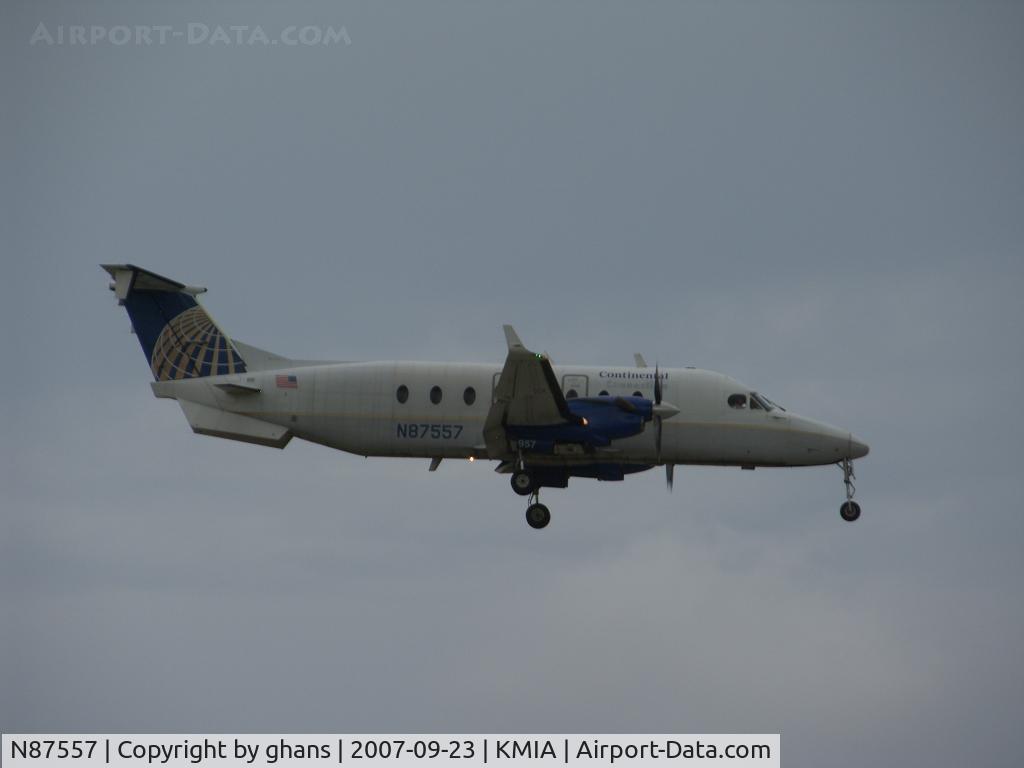 N87557, 1996 Beech 1900D C/N UE-246, Landing