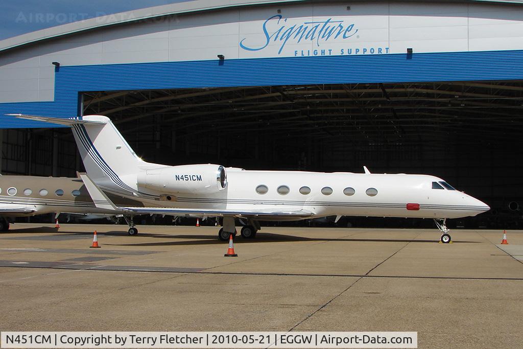 N451CM, 2005 Gulfstream Aerospace GIV-X (G450) C/N 4024, Gulfstream G450 at Luton