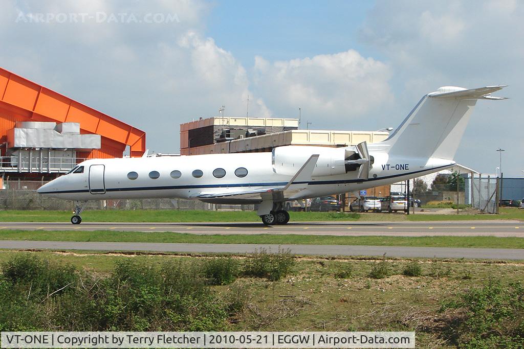 VT-ONE, 1993 Gulfstream Aerospace G-IV SP C/N 1231, Indian Gulfstream 4 arriving at Luton