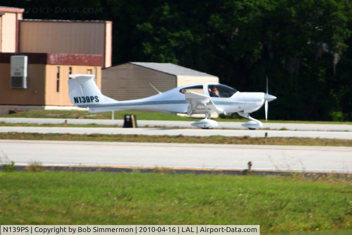 N139PS, 2005 Diamond DA-40 Diamond Star C/N 40.518, Sun N Fun 2010