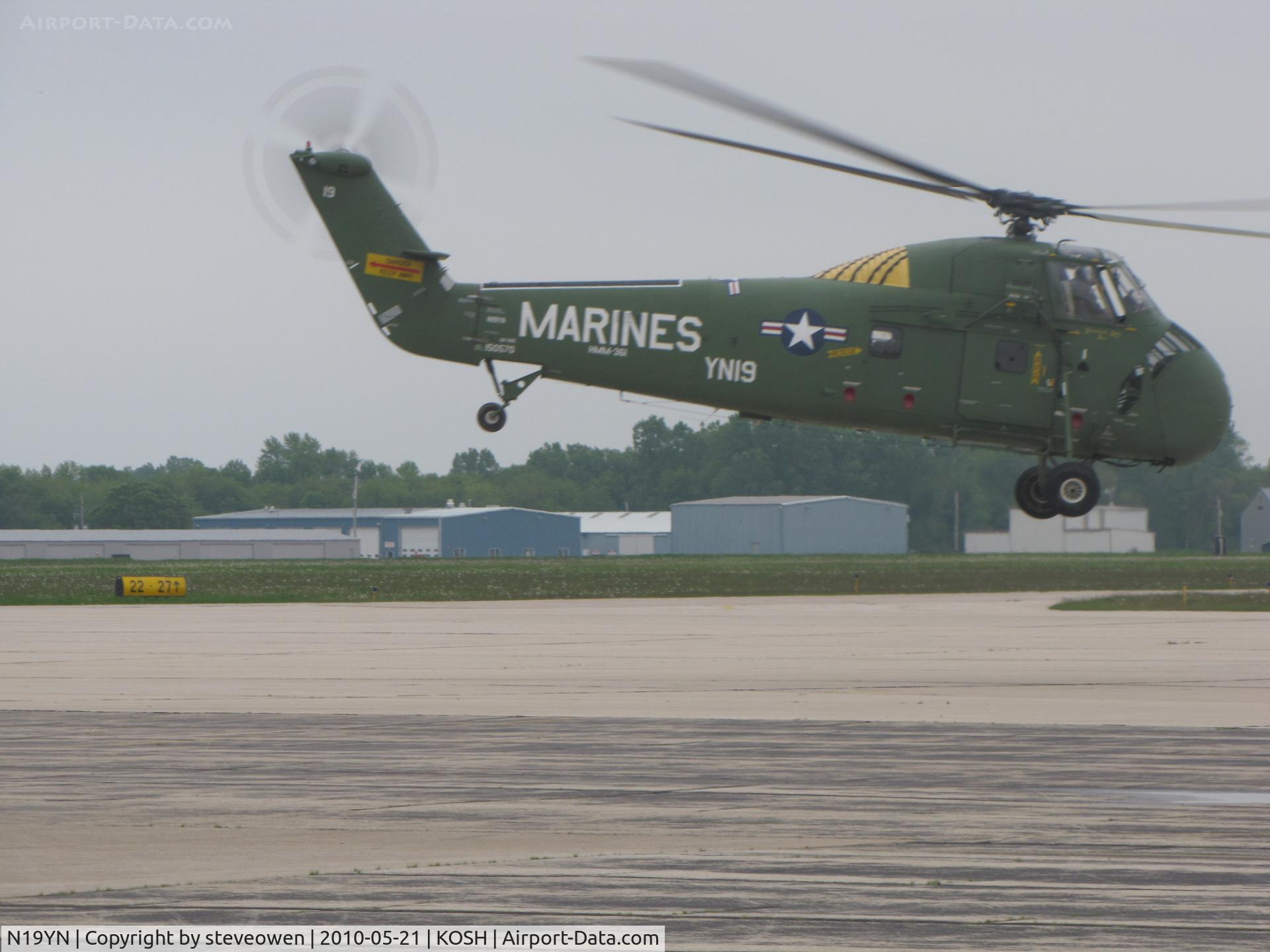 N19YN, 1963 Sikorsky UH-34D Seahorse C/N 150570, Lifting off at Oshkosh WI USA