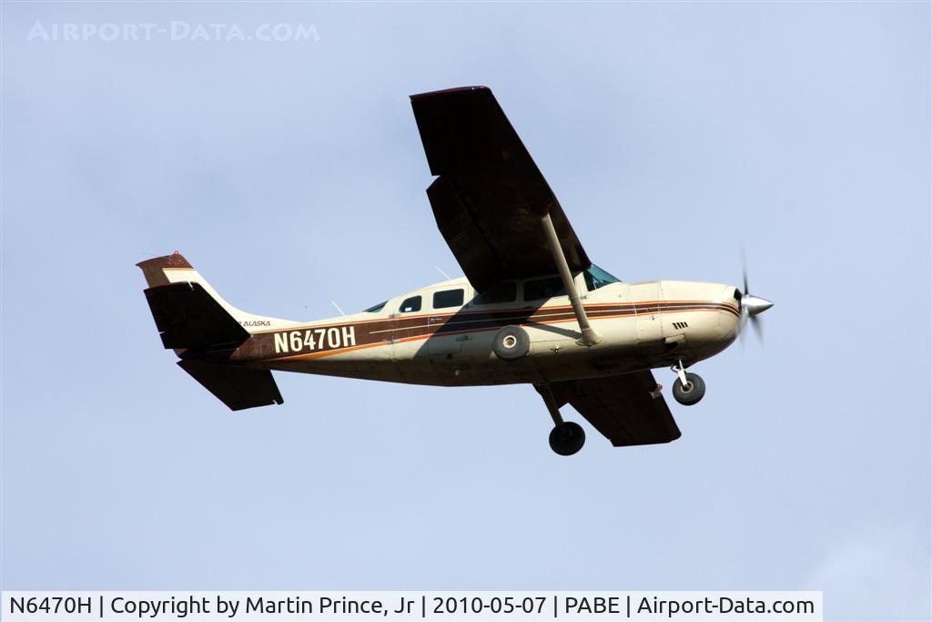 N6470H, 1979 Cessna 207A C/N 20700534, Yute Air Cessna 207 landing runway 18