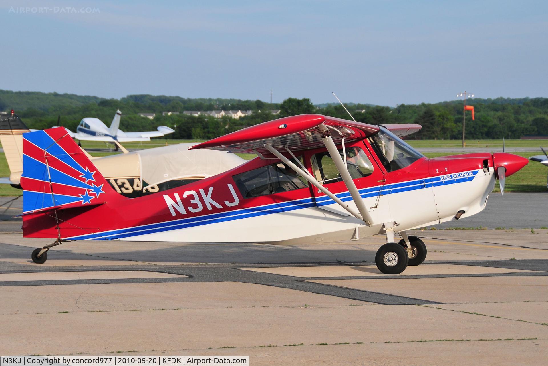 N3KJ, 1996 American Champion 8KCAB Super Decathlon C/N 765-96, Seen at KFDK on 5/20/2010.