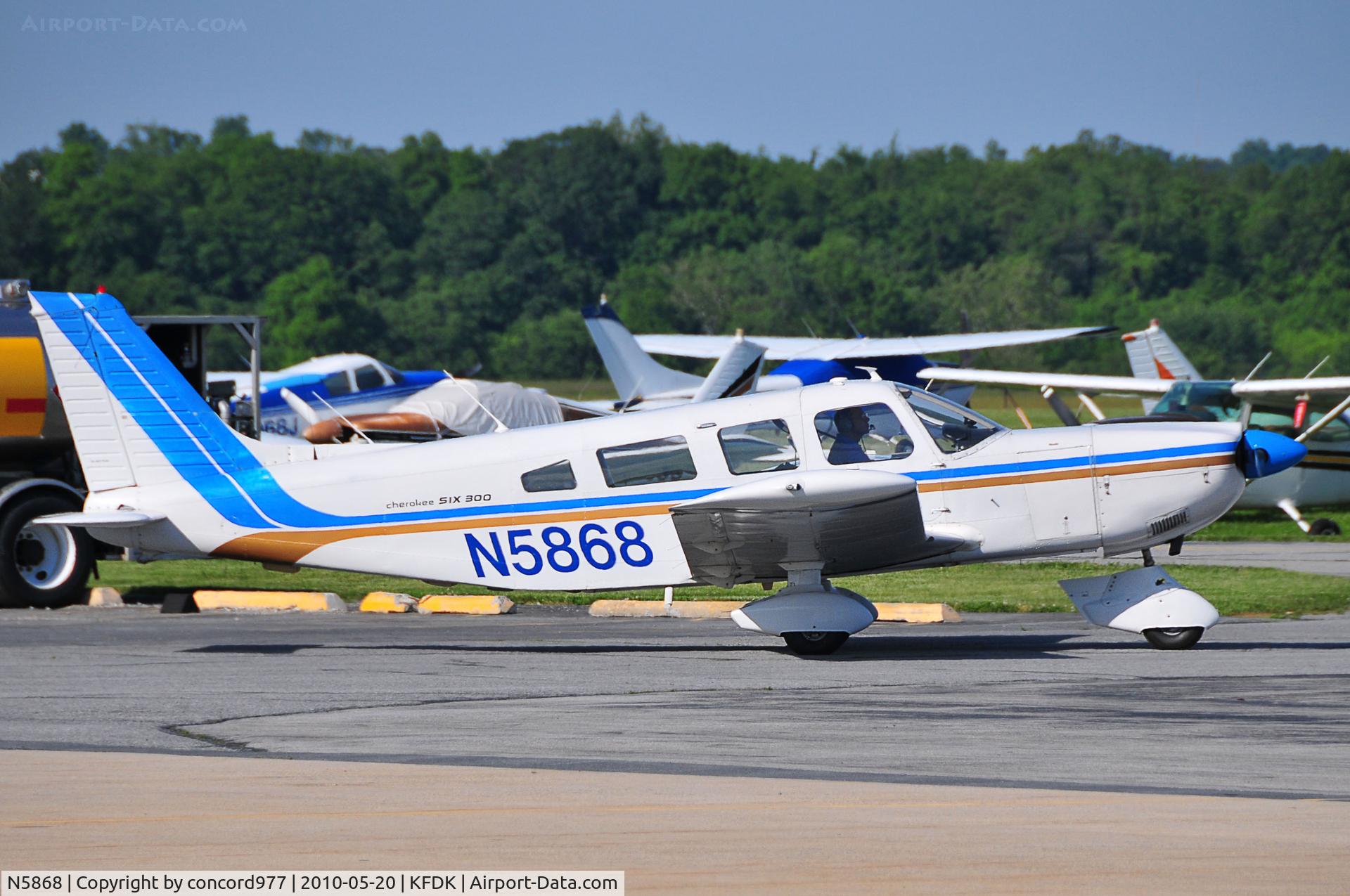N5868, 1975 Piper PA-32-300 Cherokee Six C/N 32-7540141, Seen at KFDK on 5/20/2010.
