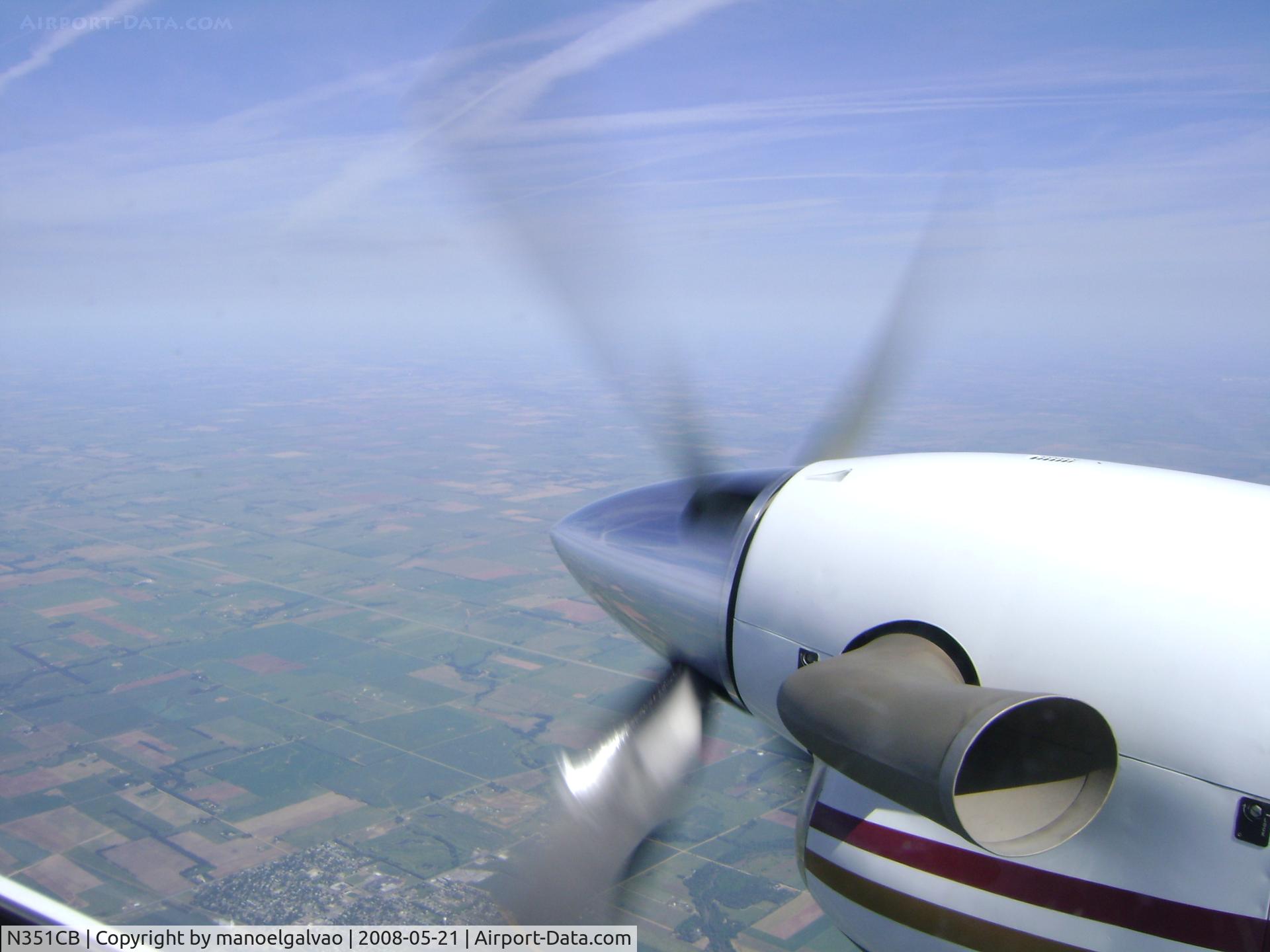 N351CB, Raytheon Aircraft Company B200 C/N BB-1889, in flight