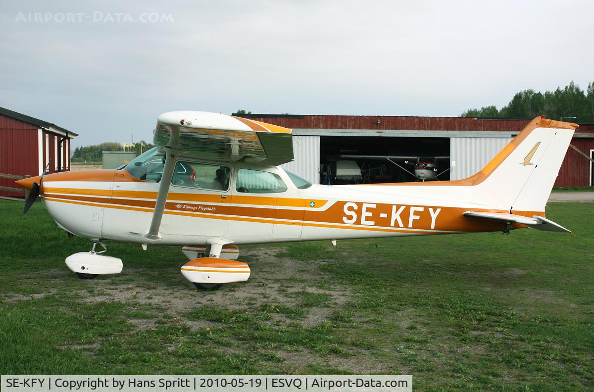 SE-KFY, 1980 Cessna 172N C/N 17273654, Köpings Flygklubb Cessna 172N Skyhawk II