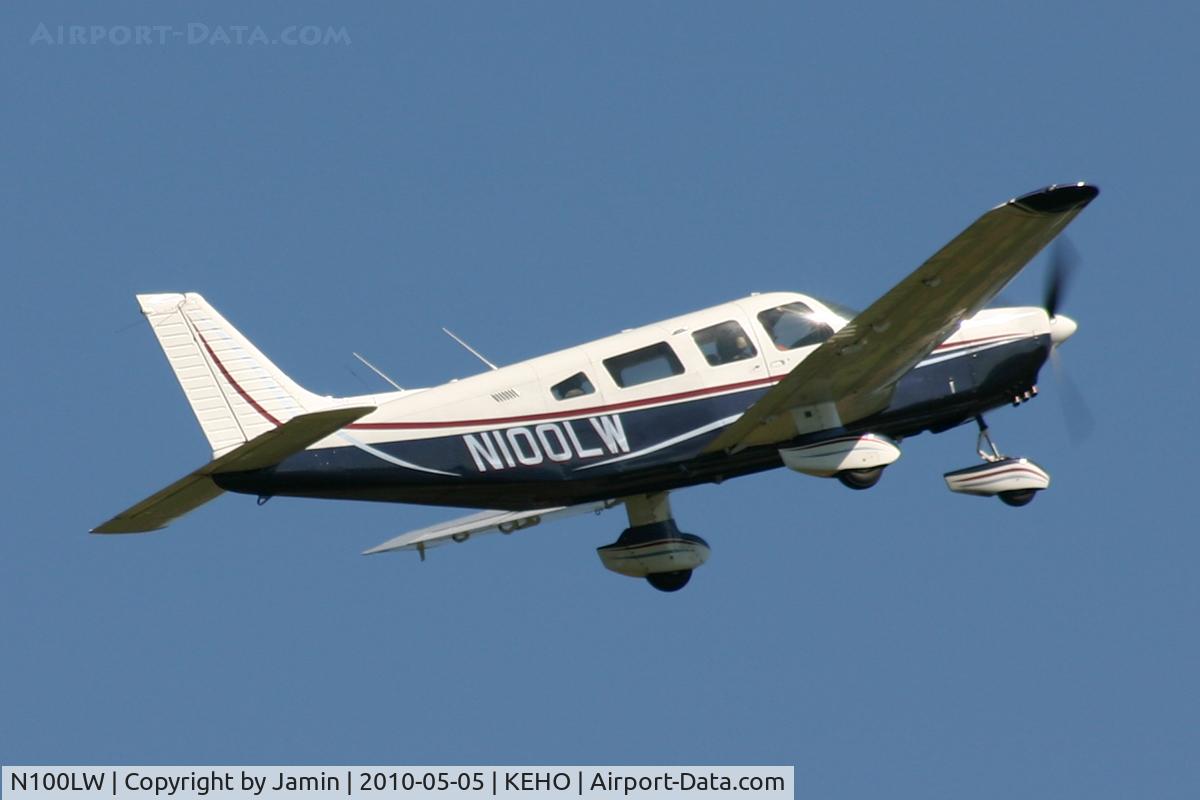 N100LW, 1980 Piper PA-32-301 Saratoga C/N 32-8006091, Departing runway 5.