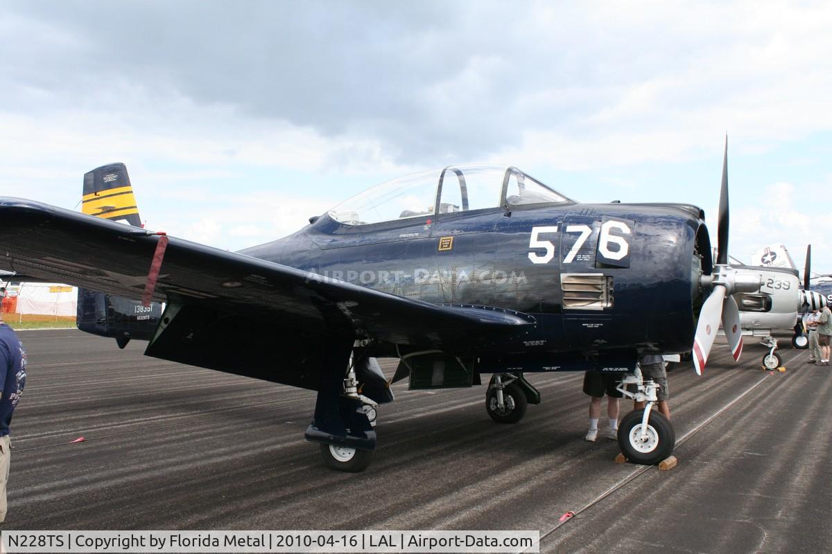N228TS, 1954 North American T-28D Trojan C/N 200-422, T-28