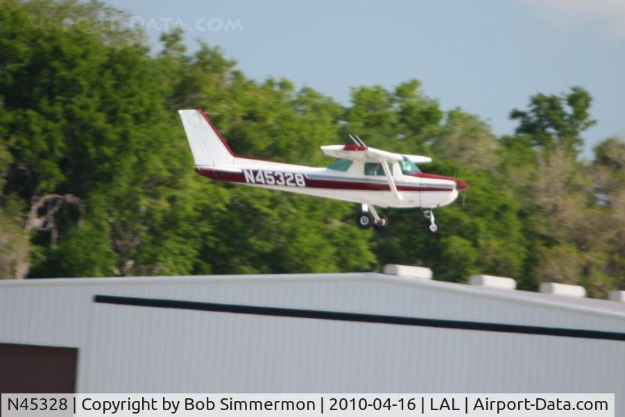 N45328, 1975 Cessna 150M C/N 15076846, Arriving at Lakeland, FL during Sun N Fun 2010.
