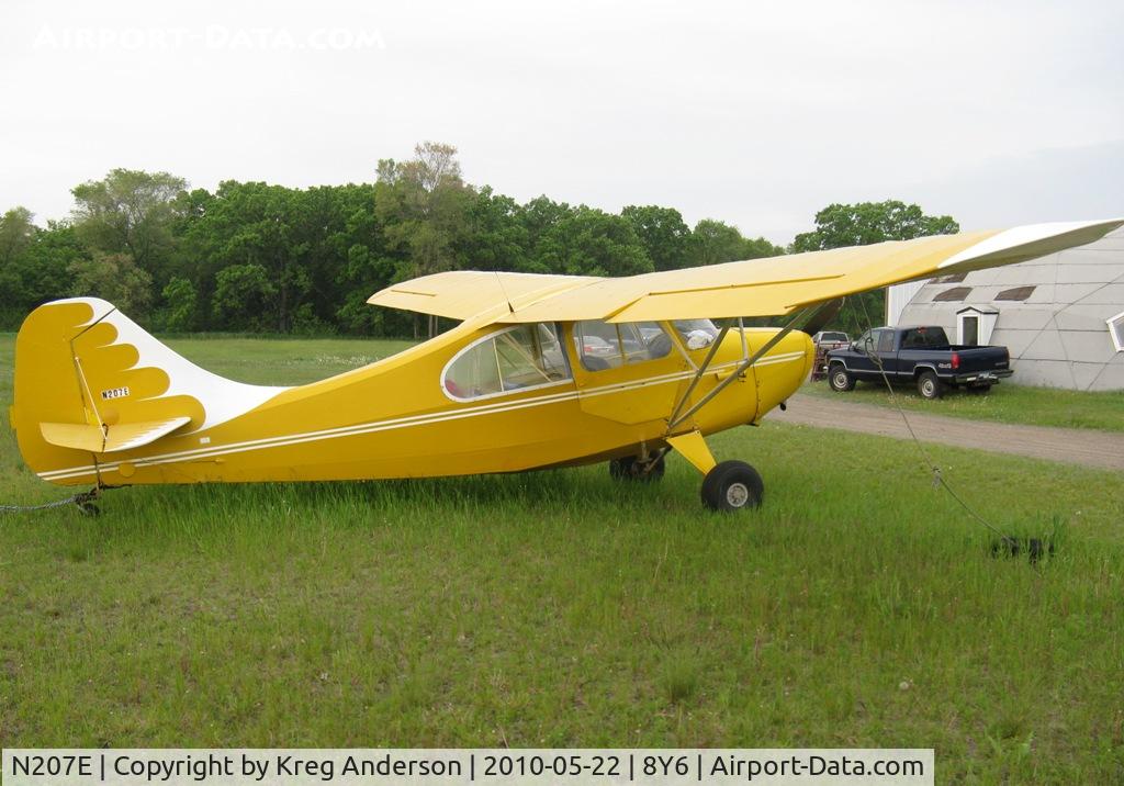 N207E, 1946 Aeronca 7AC Champion C/N 7AC-6509, Tied down at 8Y6.
